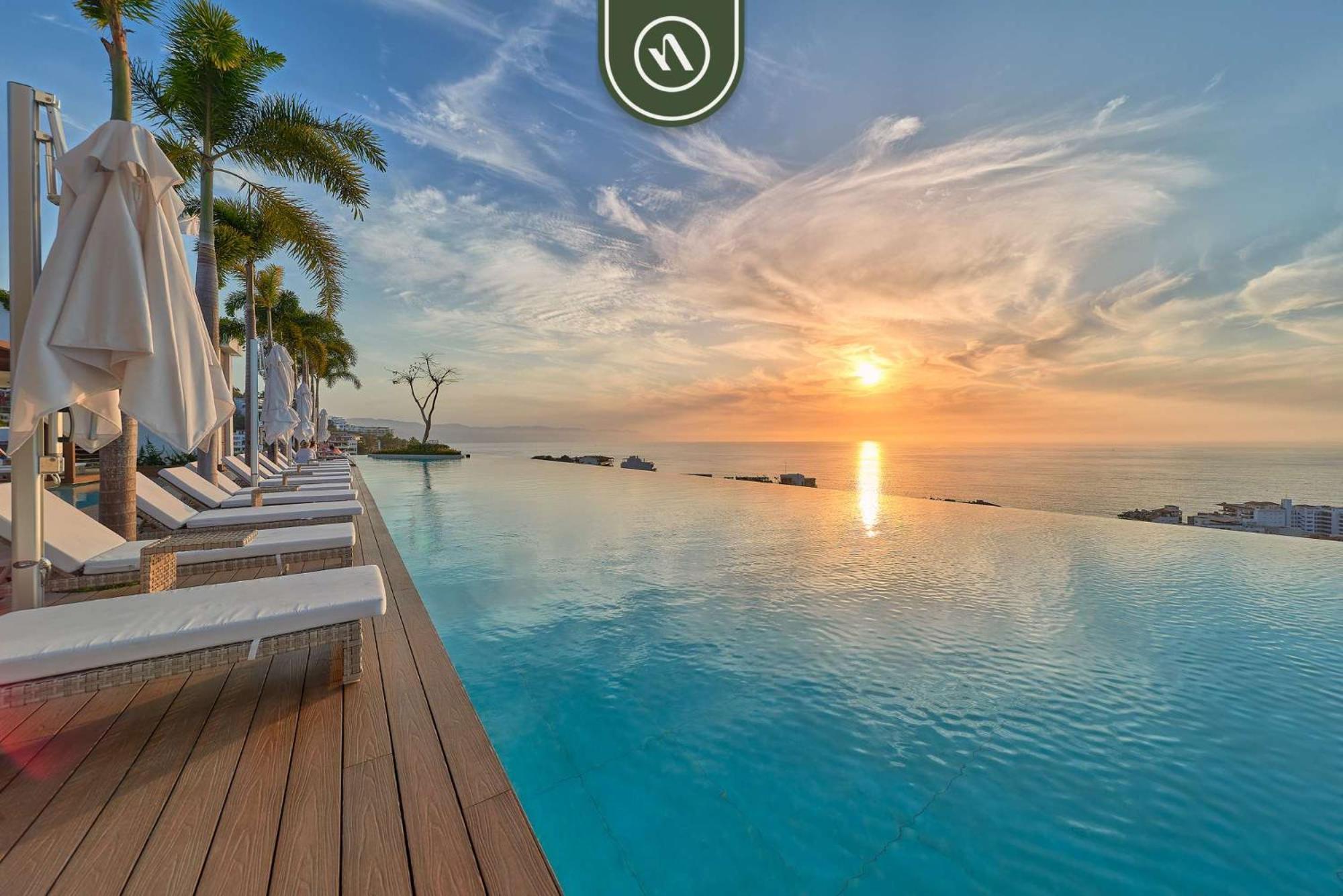 With Balcony - Rooftop Pool With Ocean View Apartamento