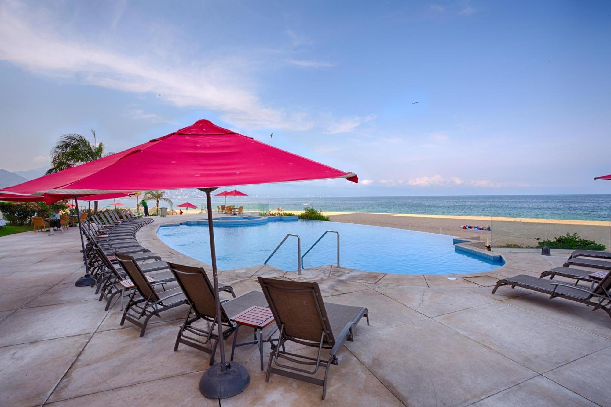 Luxurious, Beachfront 2bed/2 Bath With Designer Finishes Puerto Vallarta