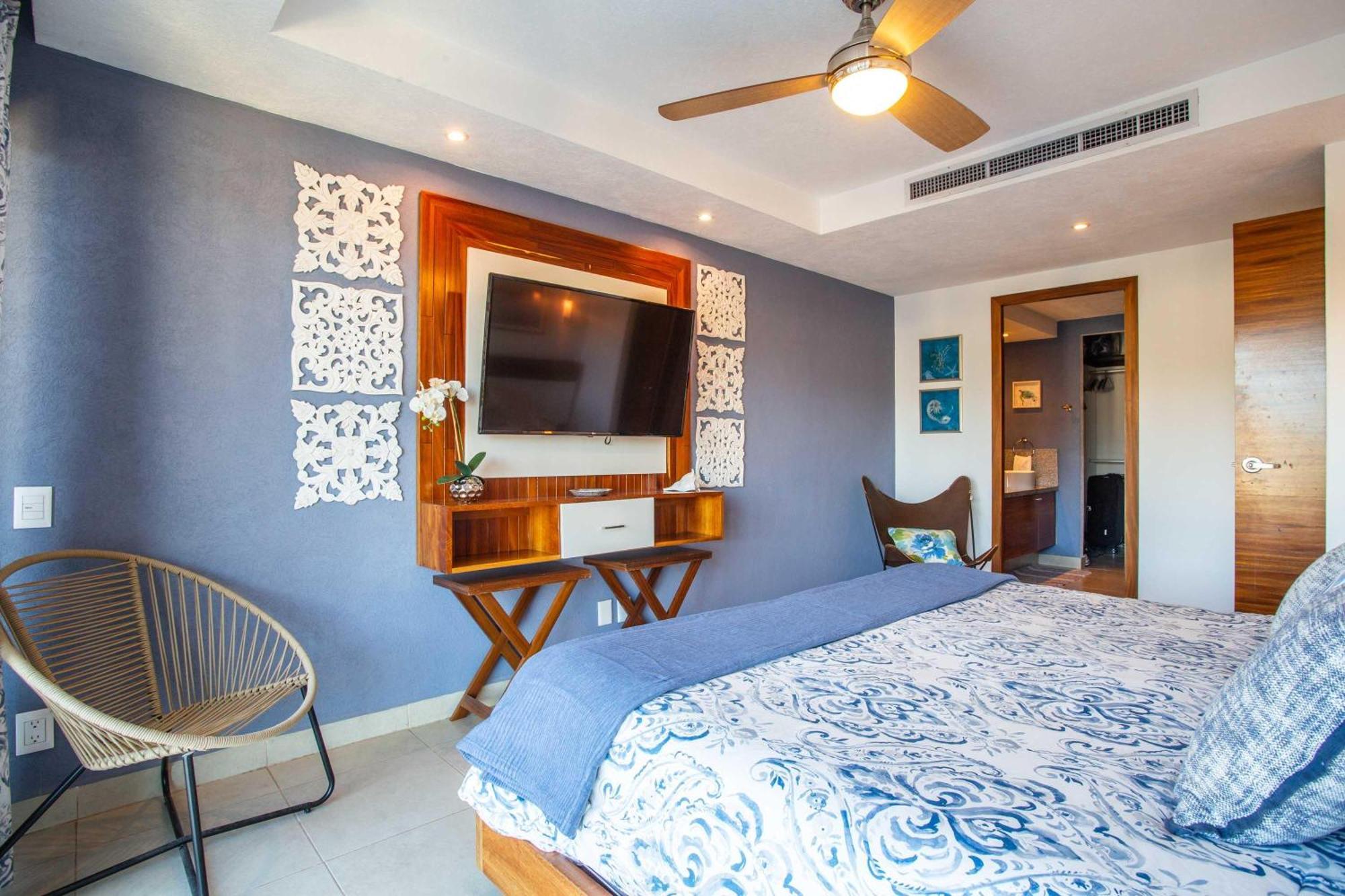 Luxurious, Beachfront 2bed/2 Bath With Designer Finishes Holiday home Puerto Vallarta