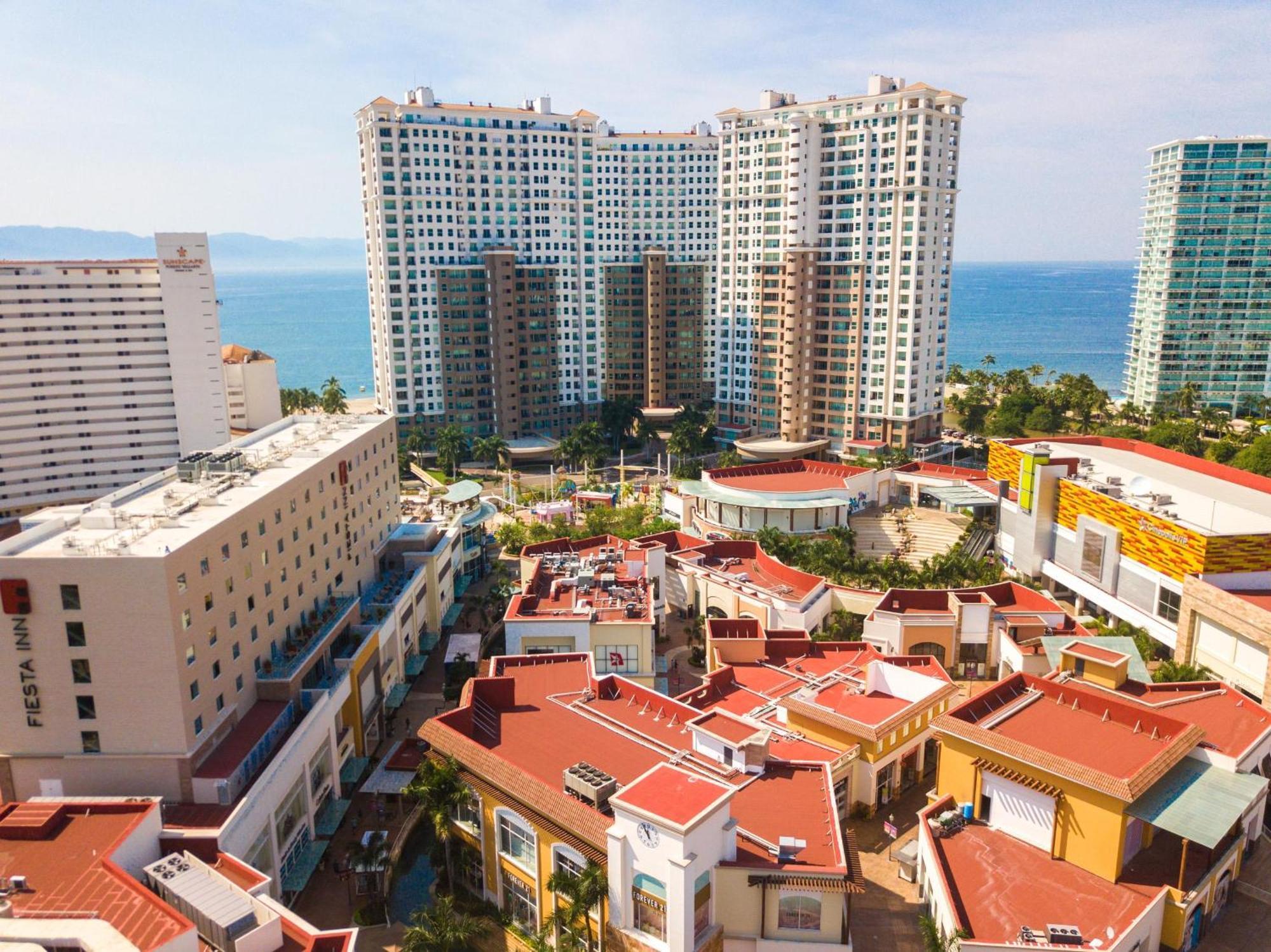 Luxurious, Beachfront 2bed/2 Bath With Designer Finishes * Puerto Vallarta