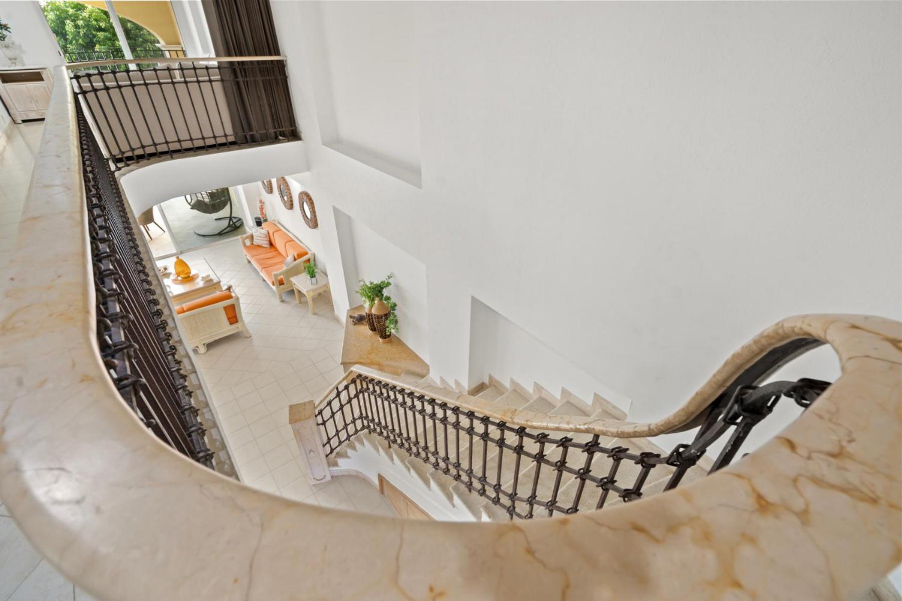 Seafront - Villa *
