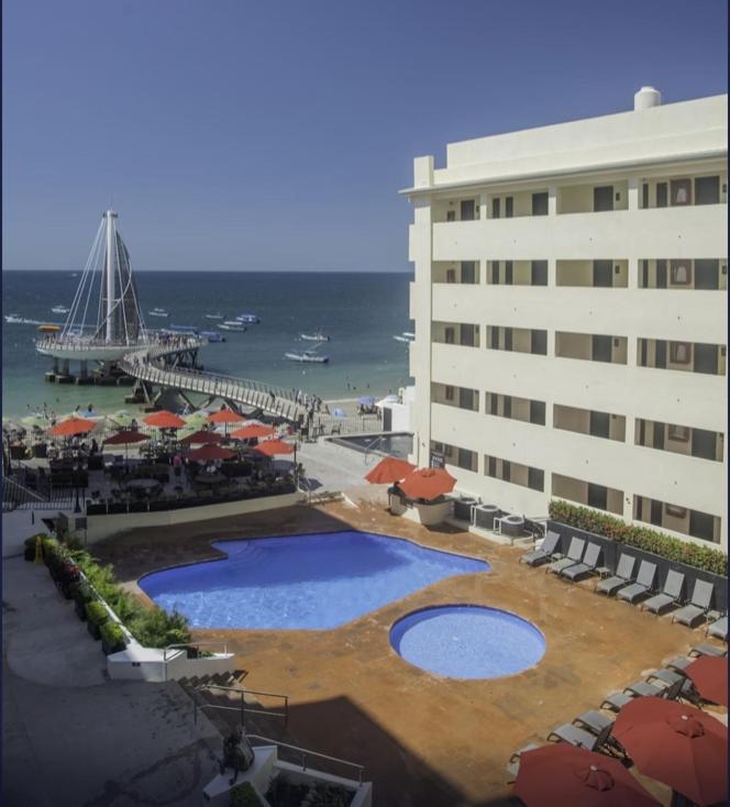 Delfin Vista Pier Front 3*