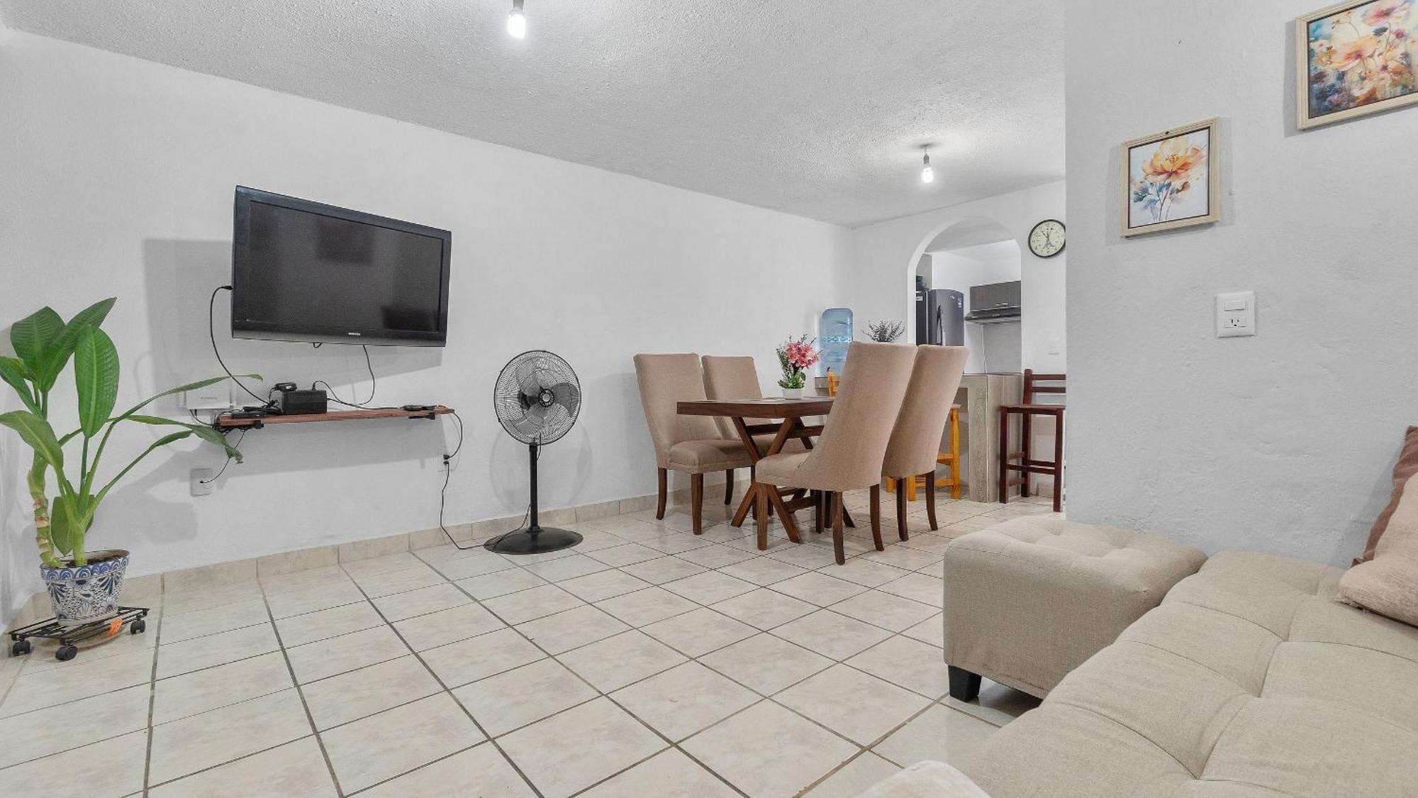 Holiday home Casa Cozy, 2 Bedroom, 4 Bed, 2 Baths With Parking