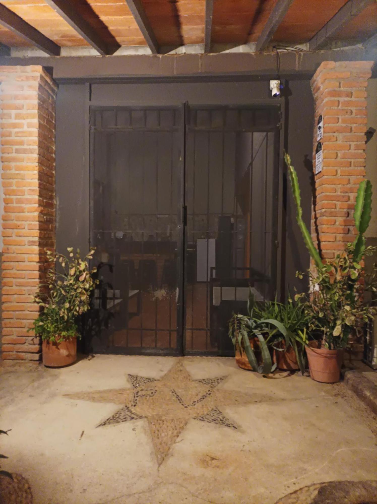 Dos Antonios