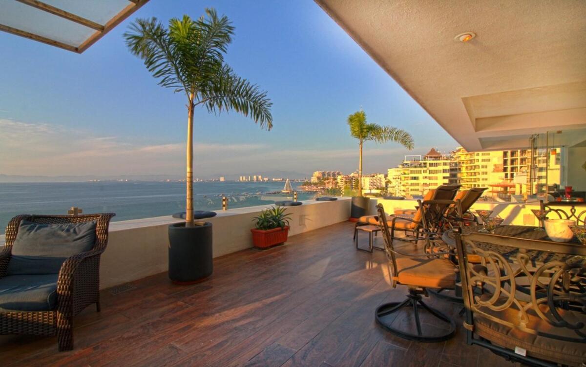 Modern Beachfront - Casa Caballito Del Mar