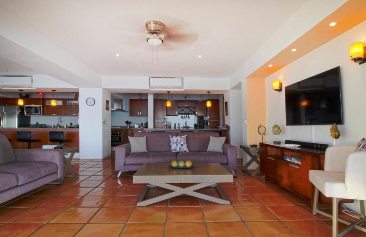 Modern Beachfront - Casa Caballito Del Mar Apartment Puerto Vallarta