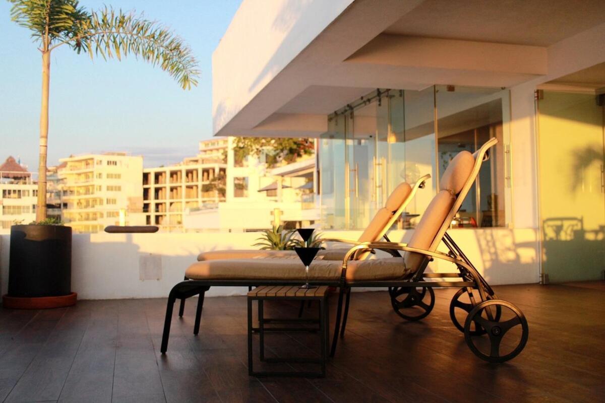 Modern Beachfront - Casa Caballito Del Mar Apartment *