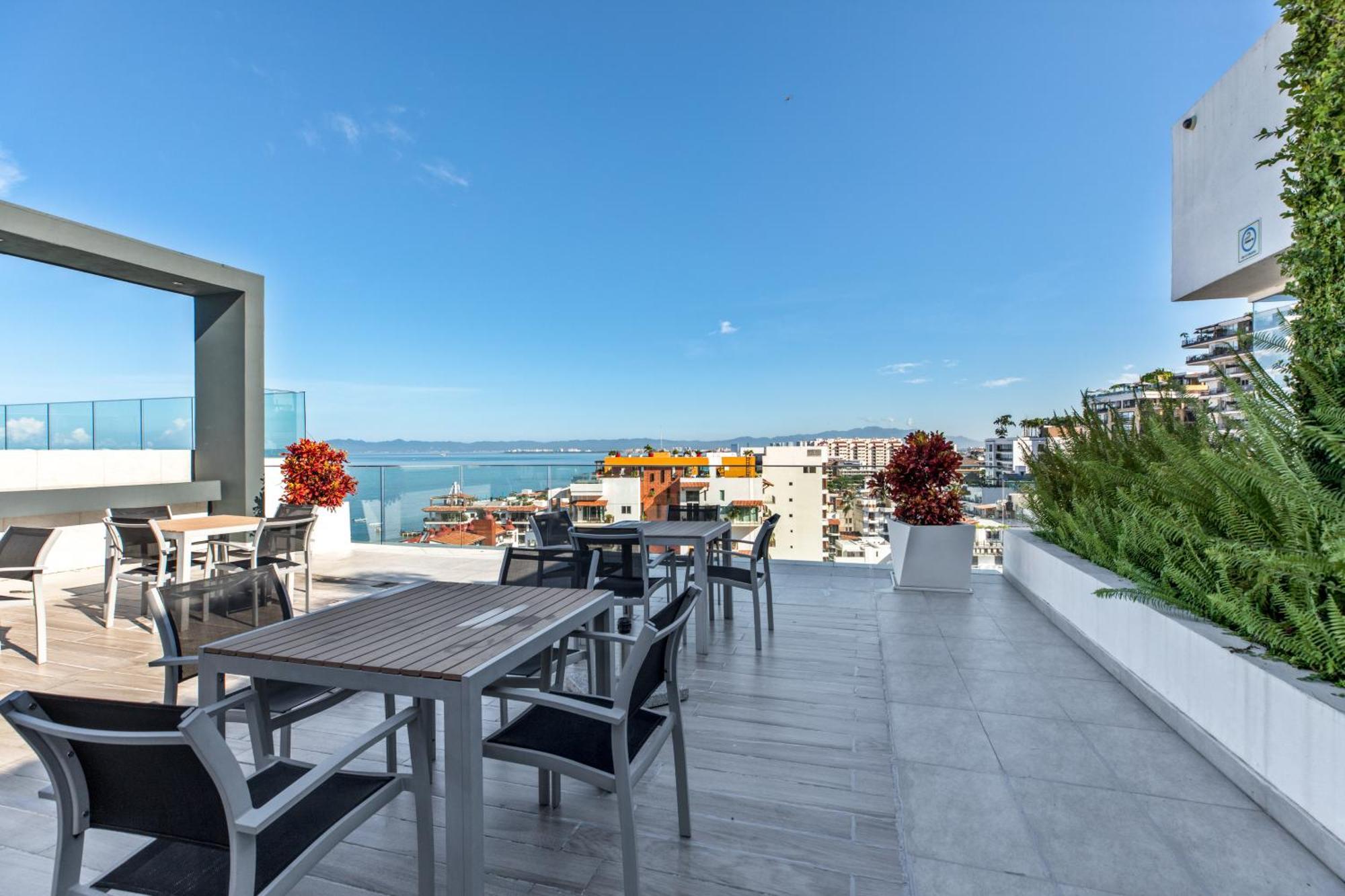 Apartment Dterrace Luxe 2bd 2ba Romantic Zone Muertos And Pier