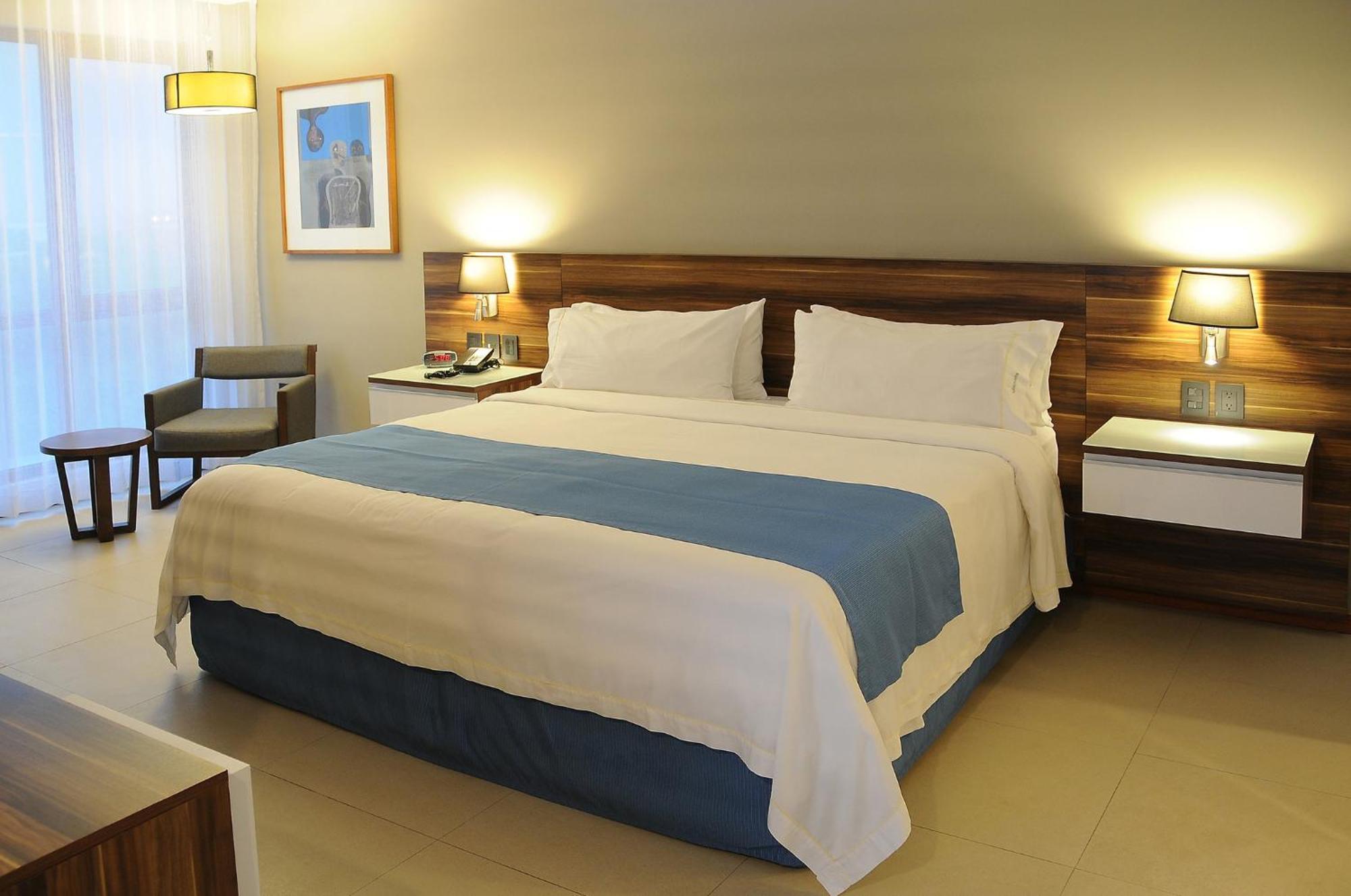 Express By Ihg Hotel