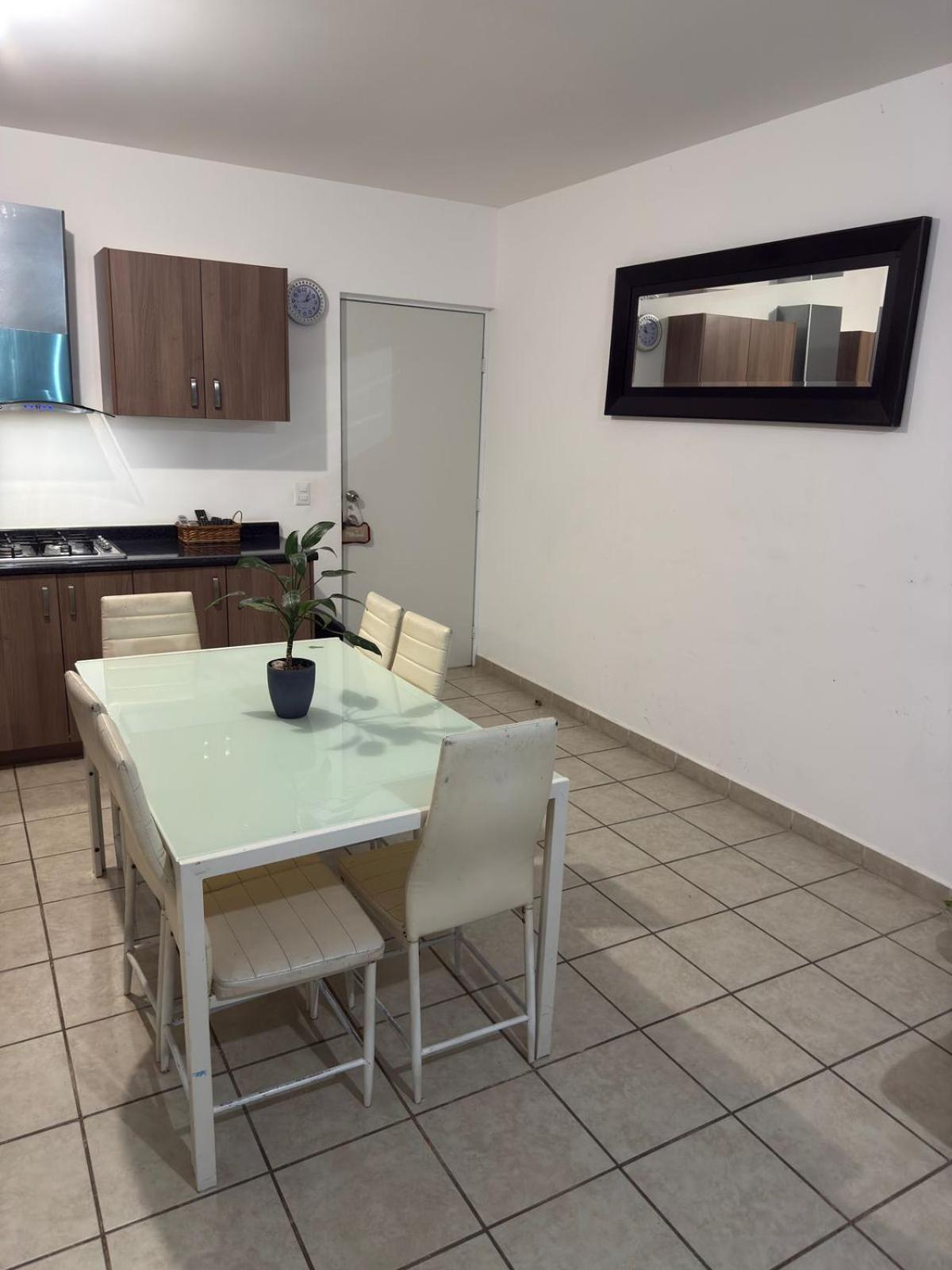 Departamento En Primer Piso Cerca Del Mar *