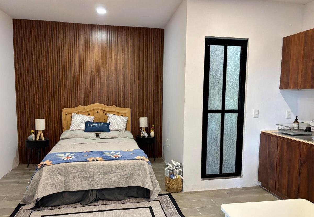 Newly Renovated 2 Bedroom With Patio Unit B Sleeps 4-6 *