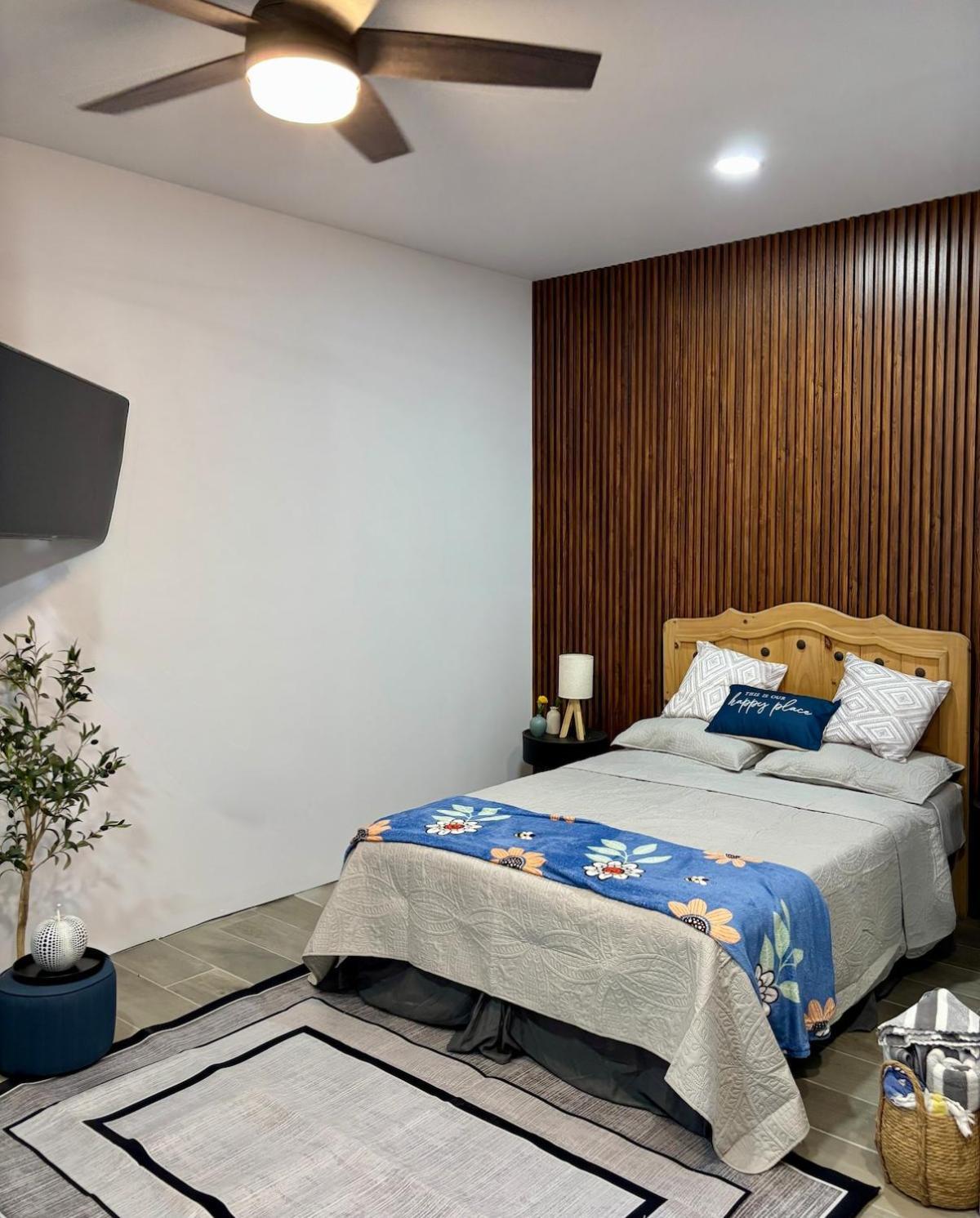Newly Renovated B2 With Patio Sleeps 2