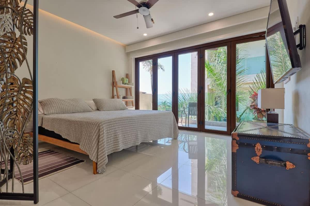 Oceanview In Zona Romantica - Beachfront Apartment *