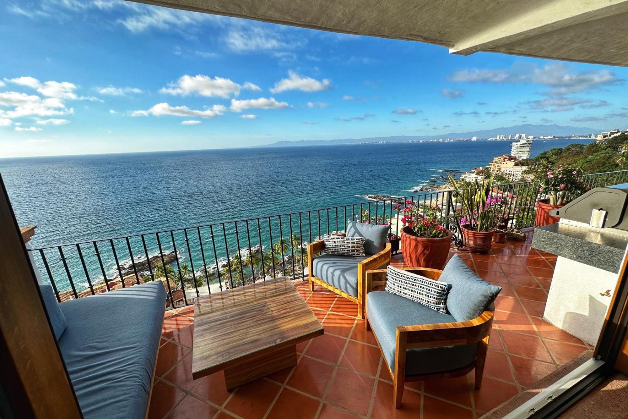 Costa De Oro 602, Puerto Vallarta, Mexico Apartment *