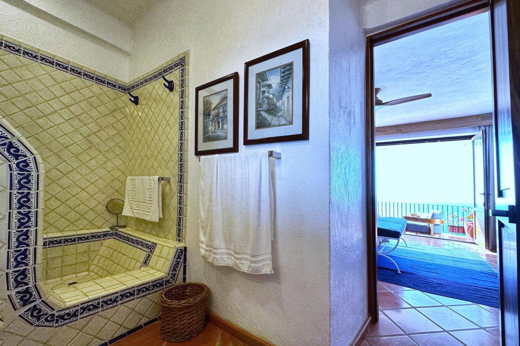 Apartment Costa De Oro 602, Puerto Vallarta, Mexico