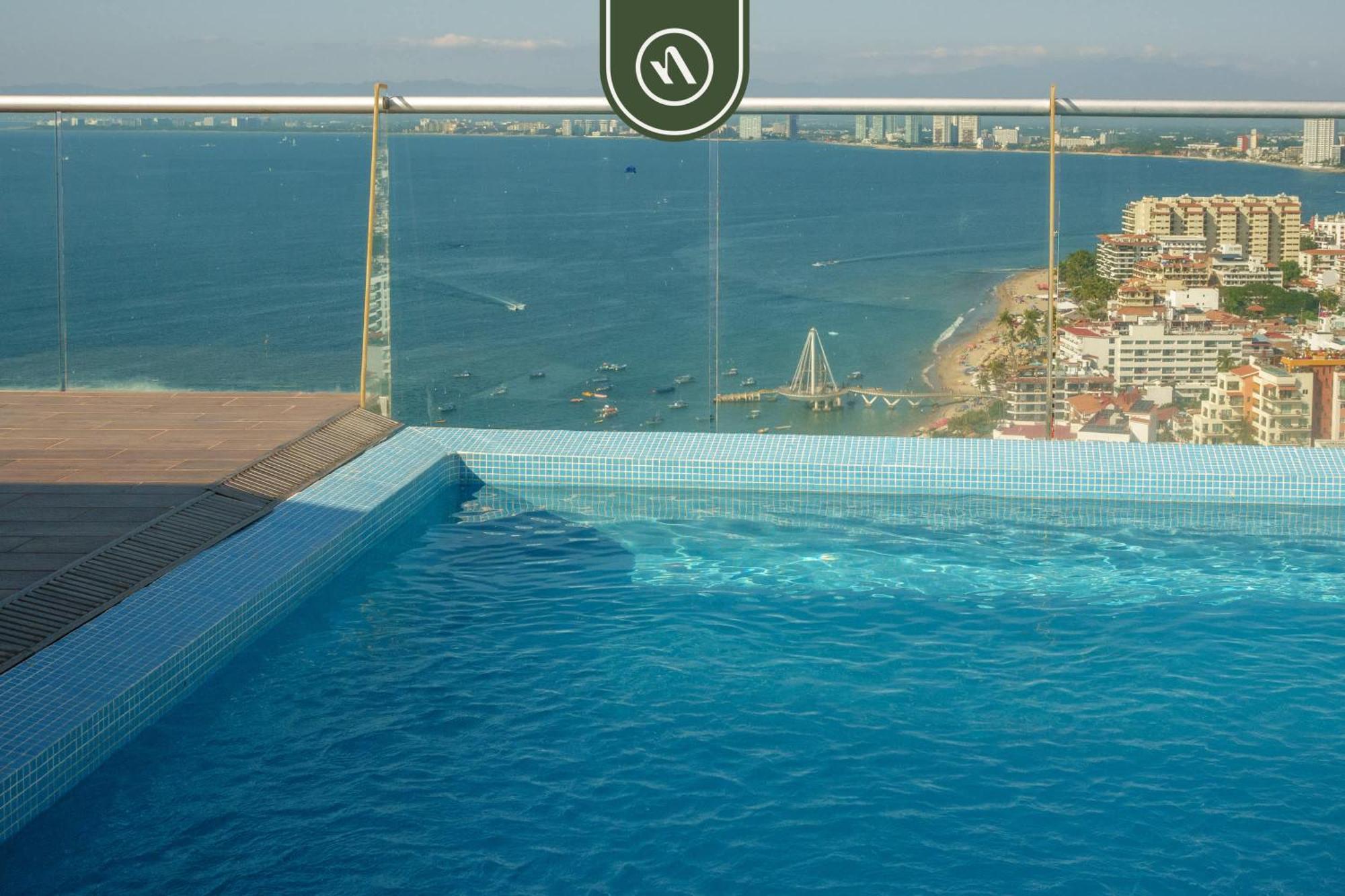 Oceanview 3 Bedroom Penthouse With Private Terrace - Bbq *