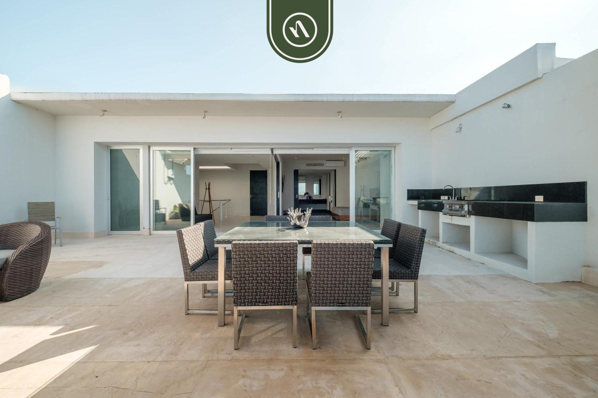 Apartment Oceanview 3 Bedroom Penthouse With Private Terrace - Bbq *