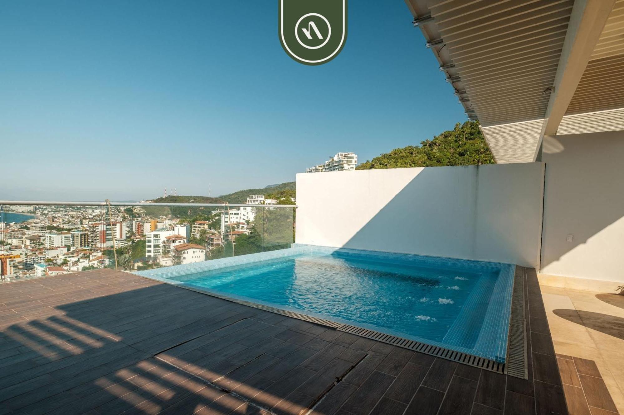 Oceanview 3 Bedroom Penthouse With Private Terrace - Bbq *