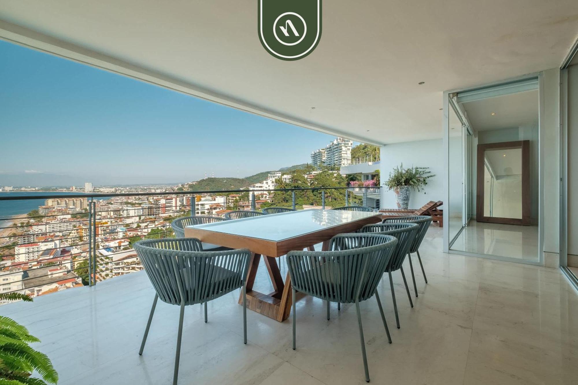 Oceanview 3 Bedroom Penthouse With Private Terrace - Bbq Puerto Vallarta