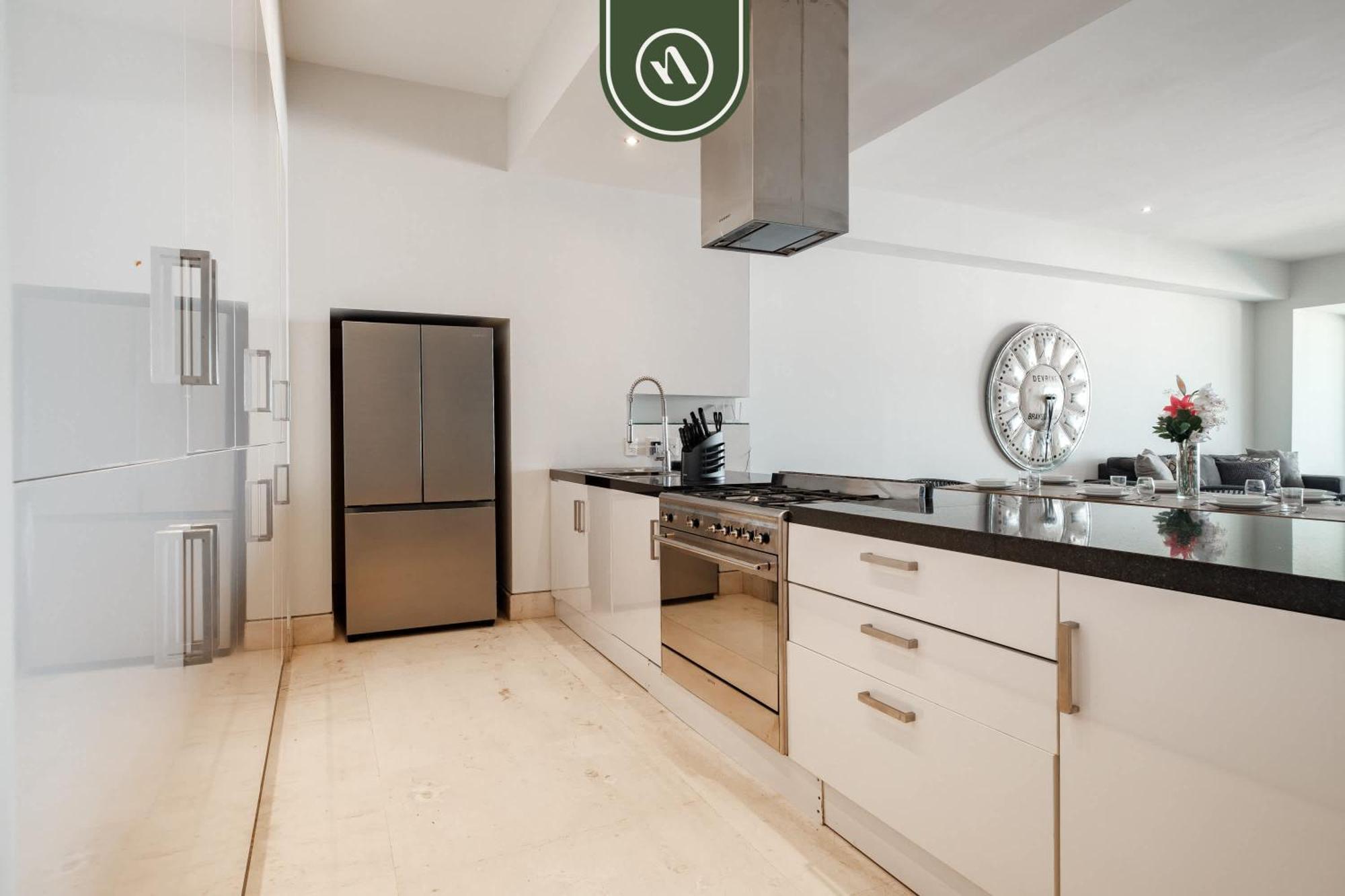 Oceanview 3 Bedroom Penthouse With Private Terrace - Bbq Apartment *