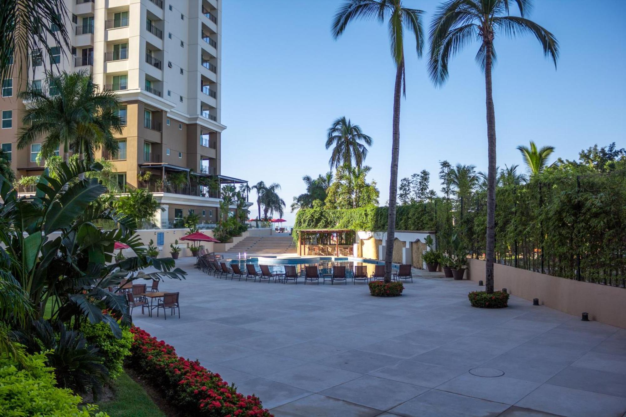 Beachfront Chic - Perfect 4home Office! Apartment Puerto Vallarta