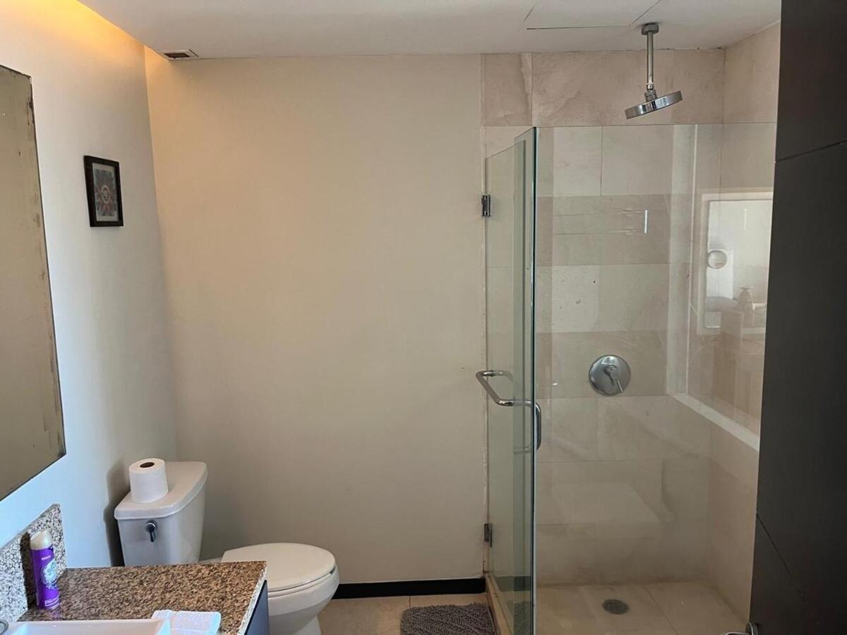Peninsula Pv 2bed 2 Bad Apartment *
