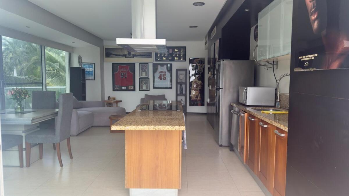 Peninsula Pv 2bed 2 Bad Apartment