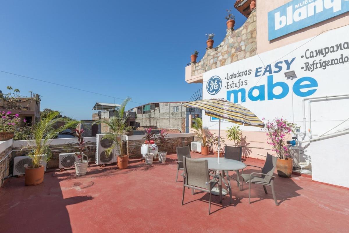 Apartment Cozy Near Malecon & With Private Terrace