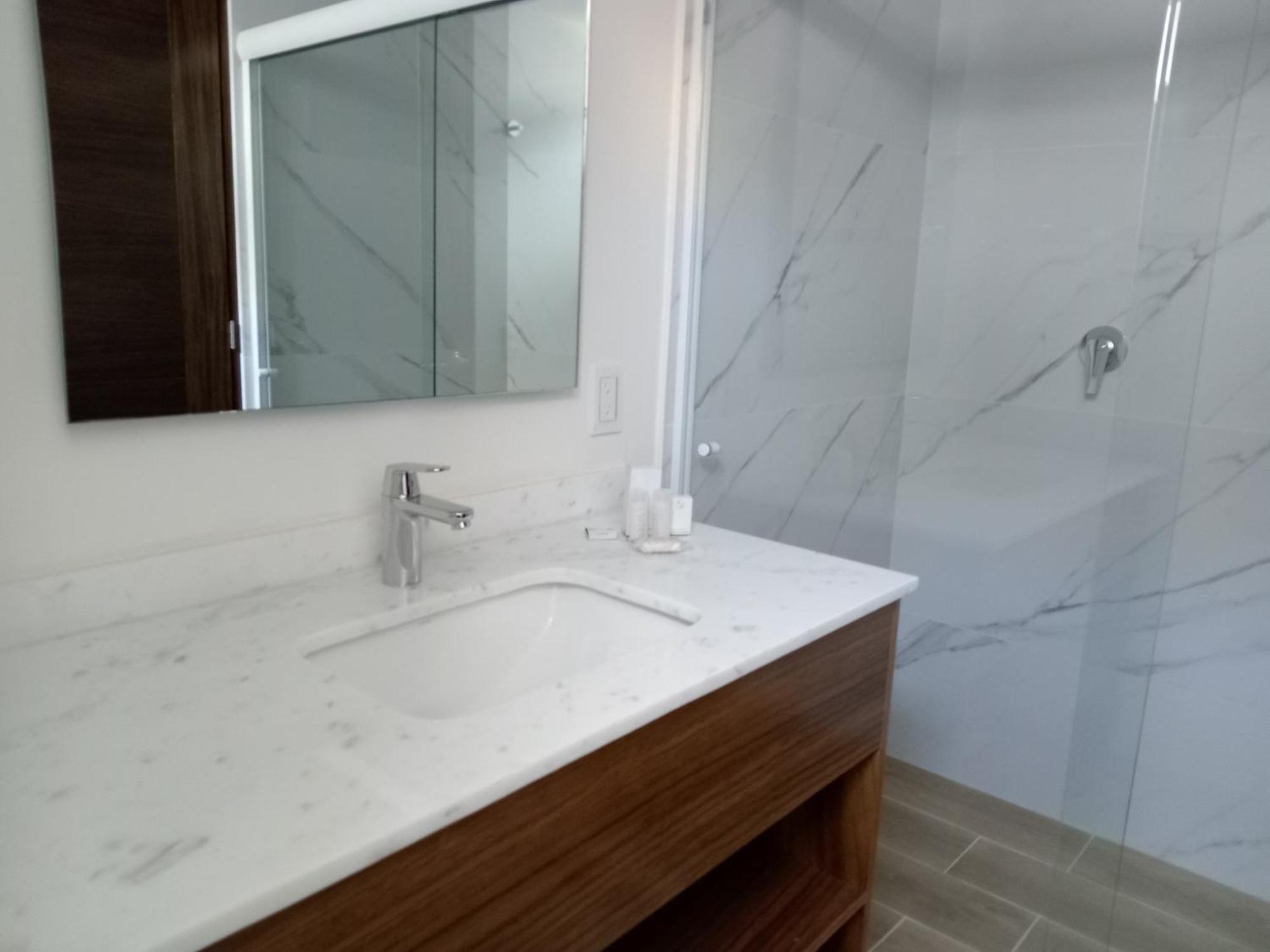 Casa Kavia 3*
