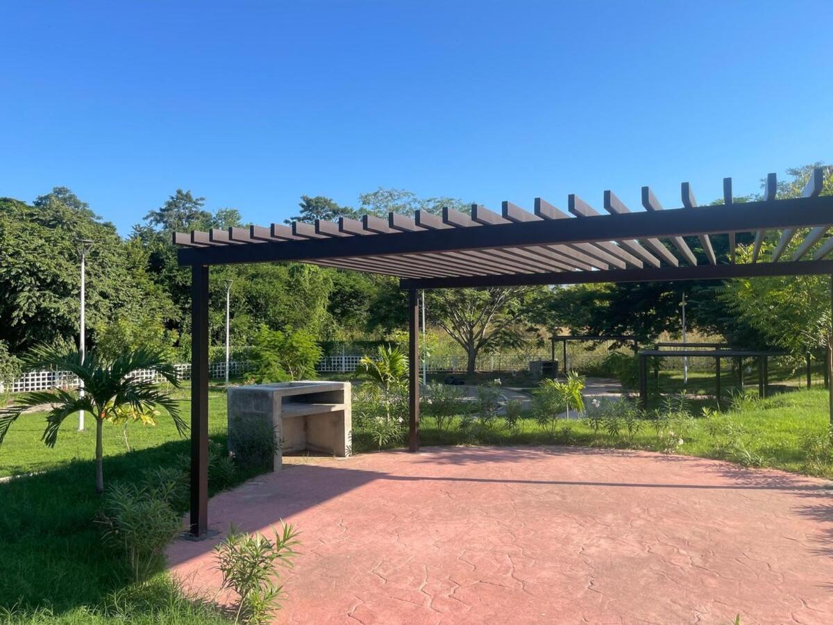 Fw Peninsula Apartamento