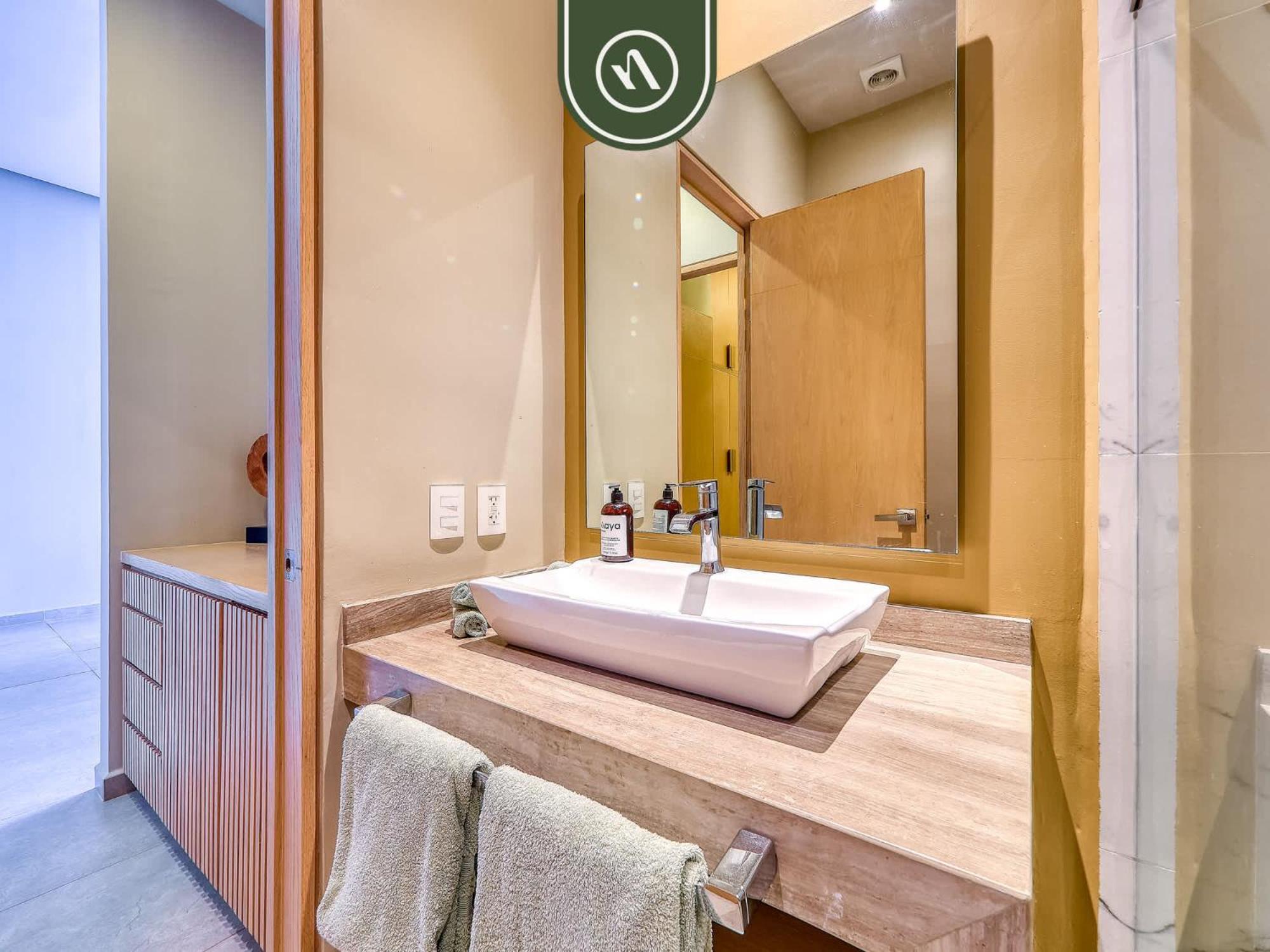 Luxury Oceanfront 3 Bedroom Penthouse - Apartamento *