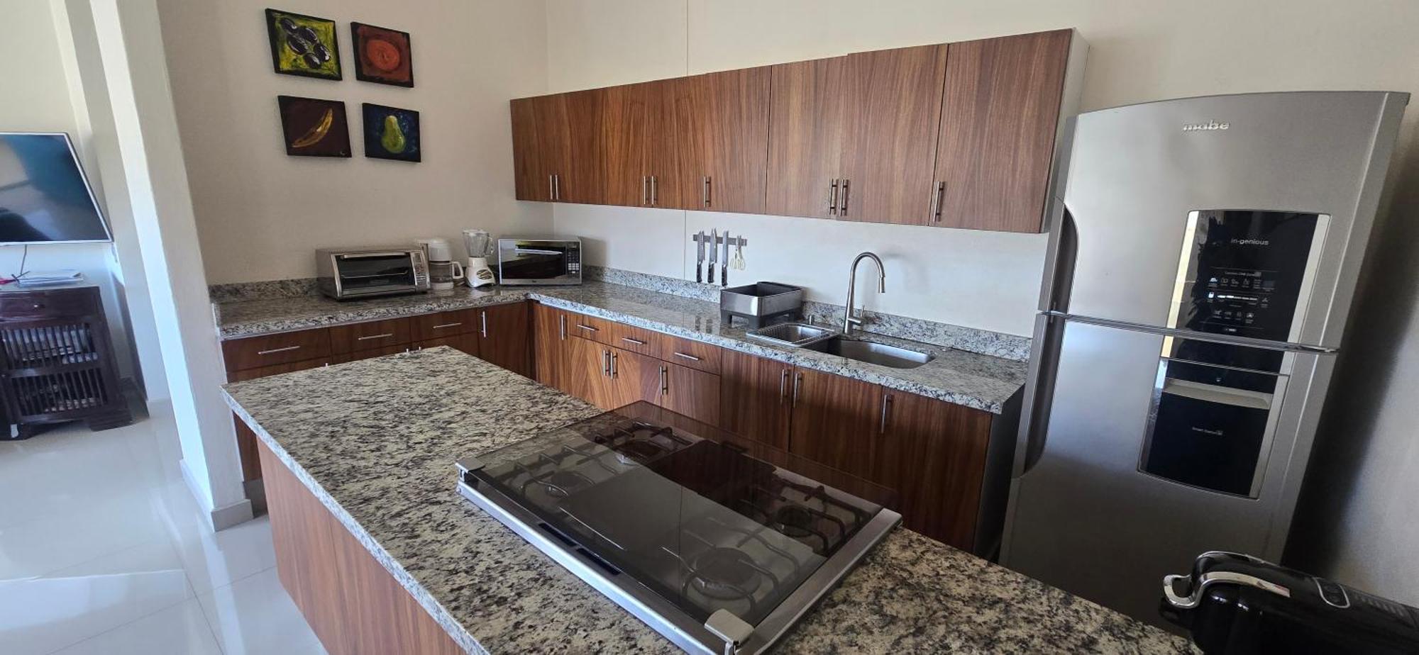 2br In Excellent Location Next To The Apartment *