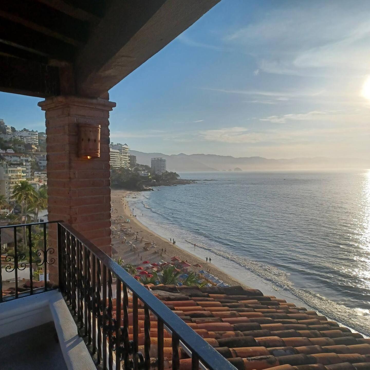 Muertos Escape Puerto Vallarta