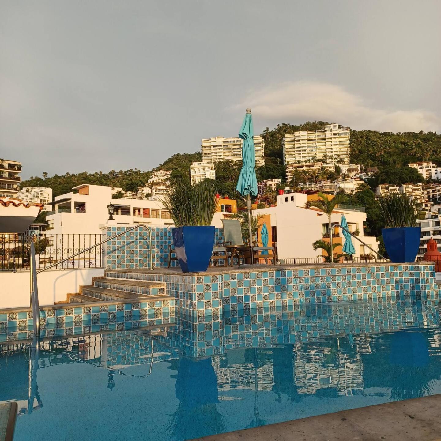 Muertos Escape Puerto Vallarta