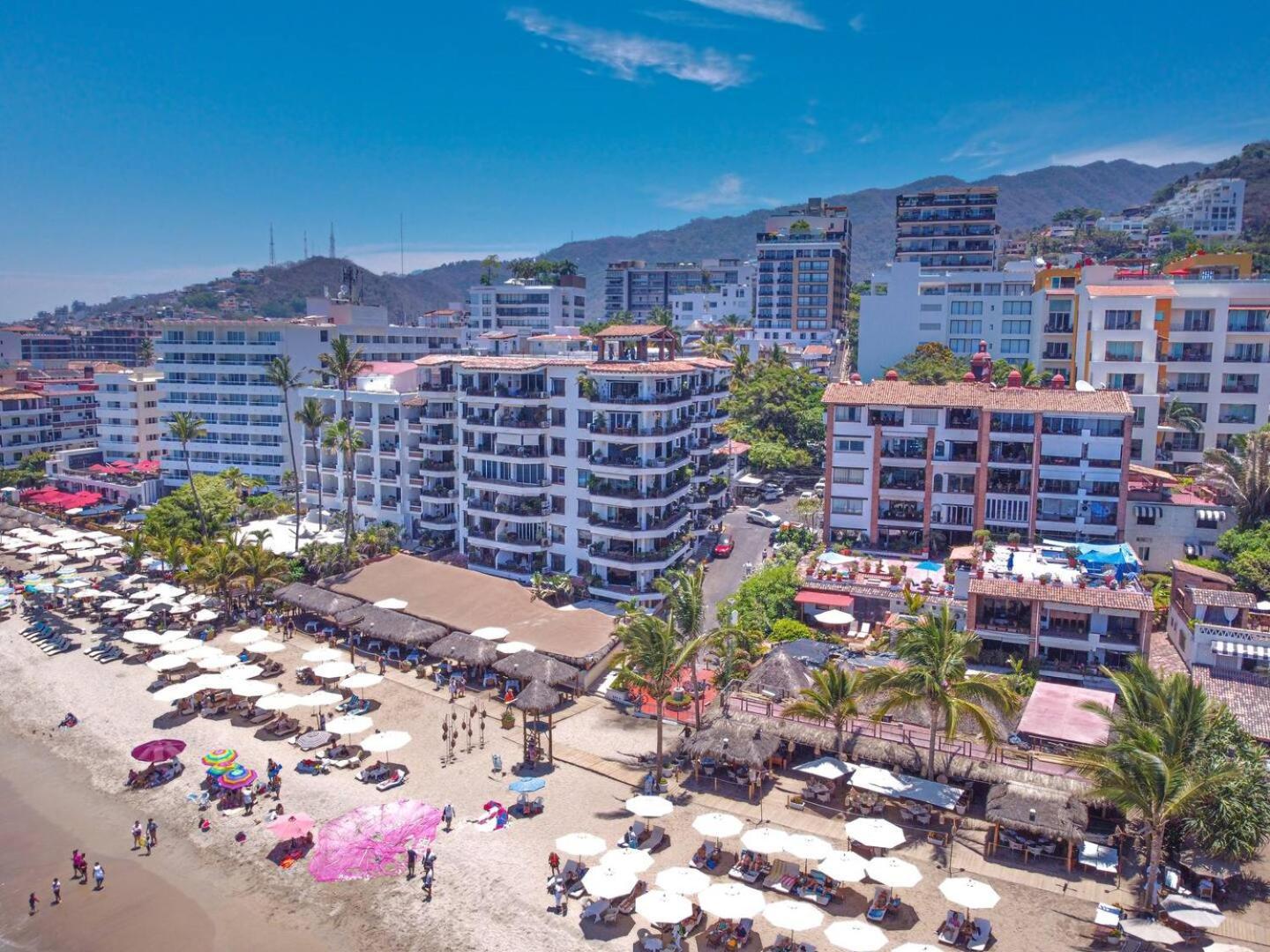Muertos Escape * Puerto Vallarta