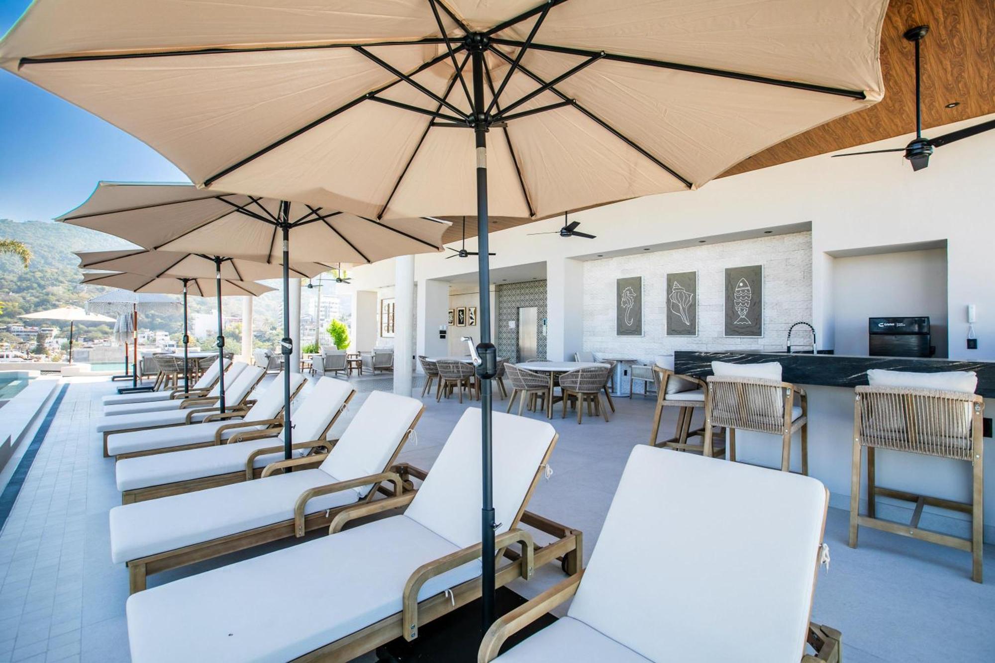 Holiday home Luxury Dvine - Rooftop Pool In Romantic Zone