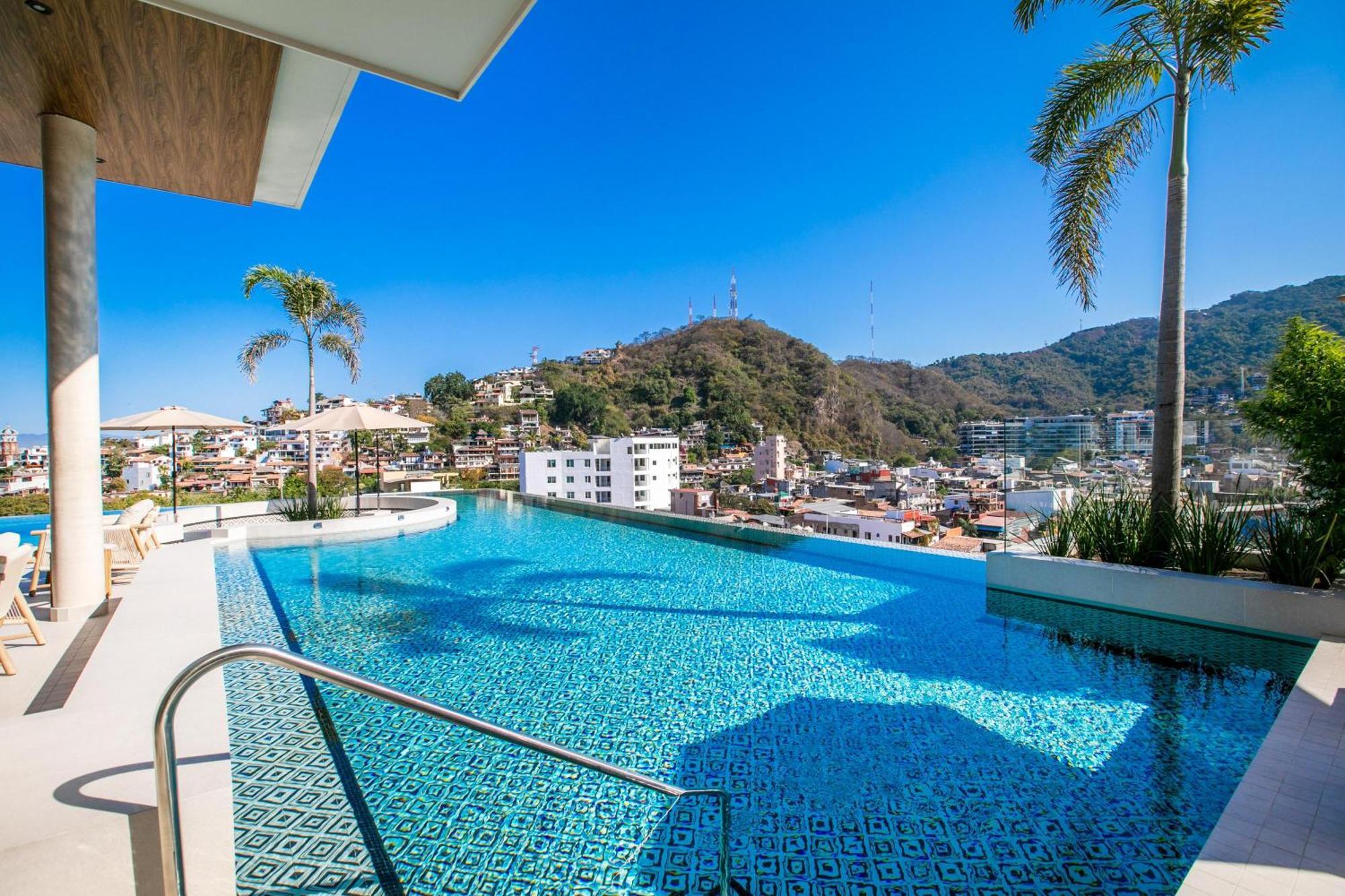 Luxury Dvine - Rooftop Pool In Romantic Zone Puerto Vallarta
