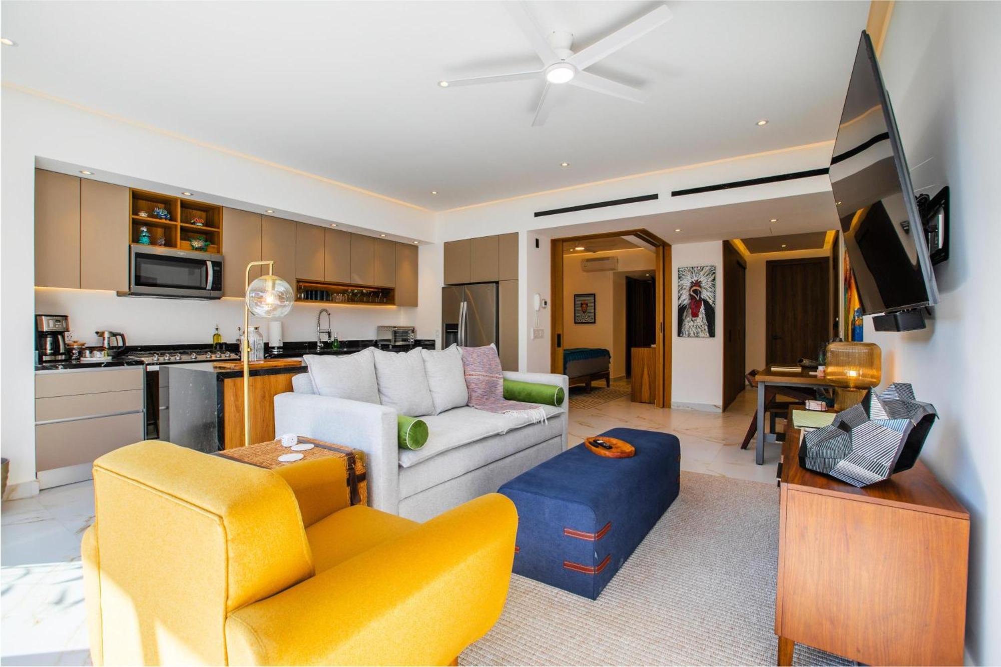 Luxury Dvine - Rooftop Pool In Romantic Zone