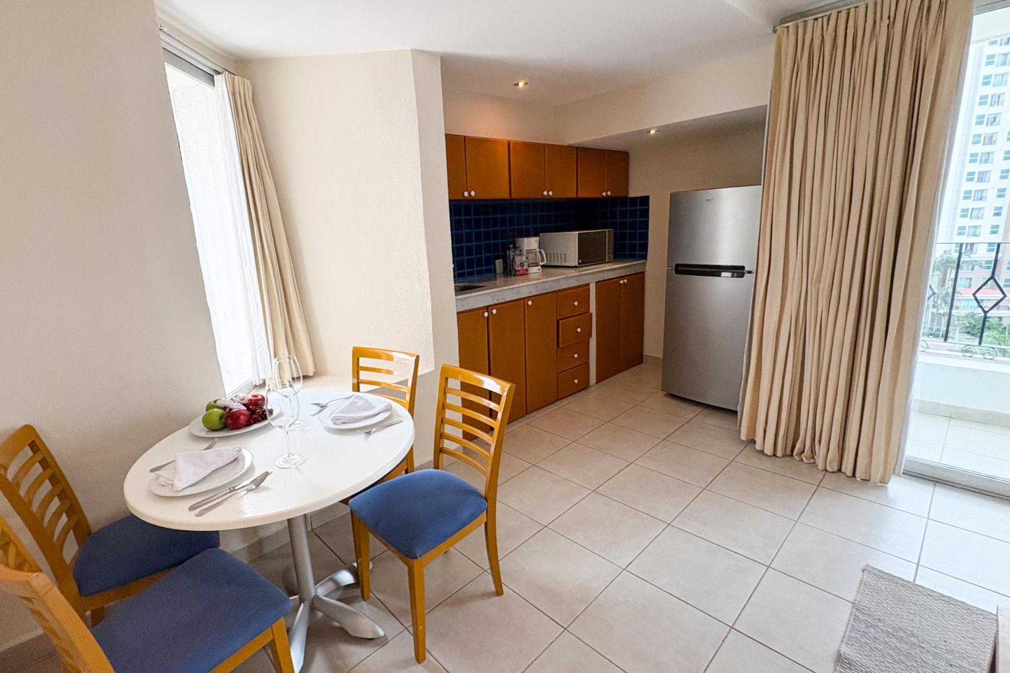 Apartment With Exclusive Beach Access!