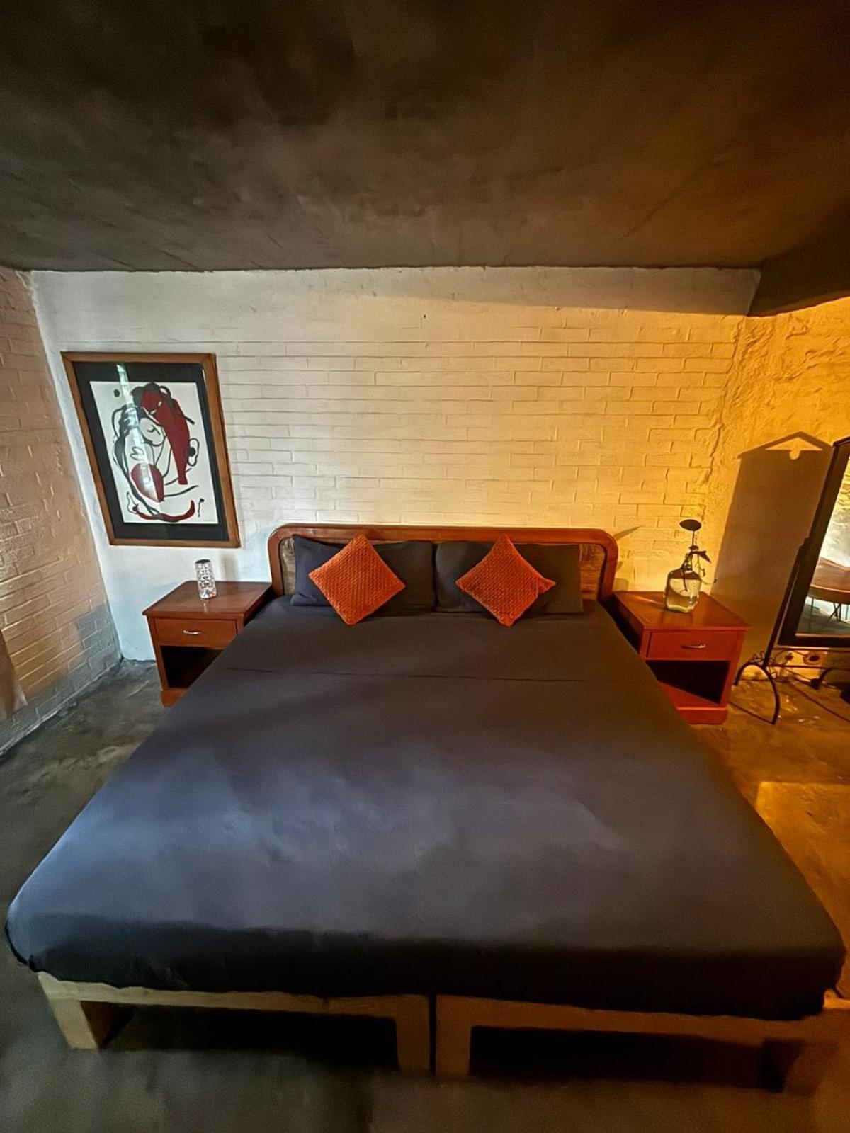 Canova & Pizza Hostel *