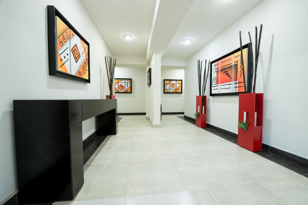 Portonovo Plaza Malecon Hotel