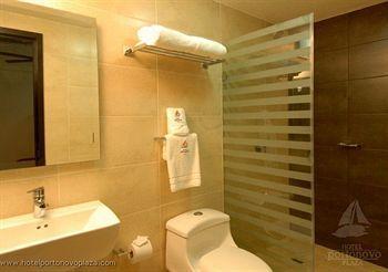 Portonovo Plaza Malecon Hotel 3*
