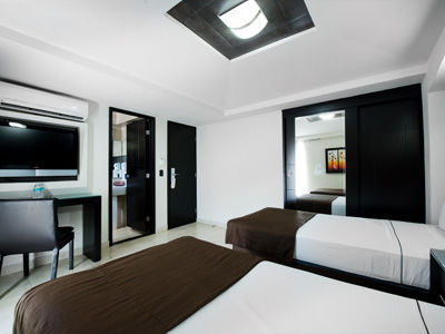 Portonovo Plaza Malecon Hotel 3*