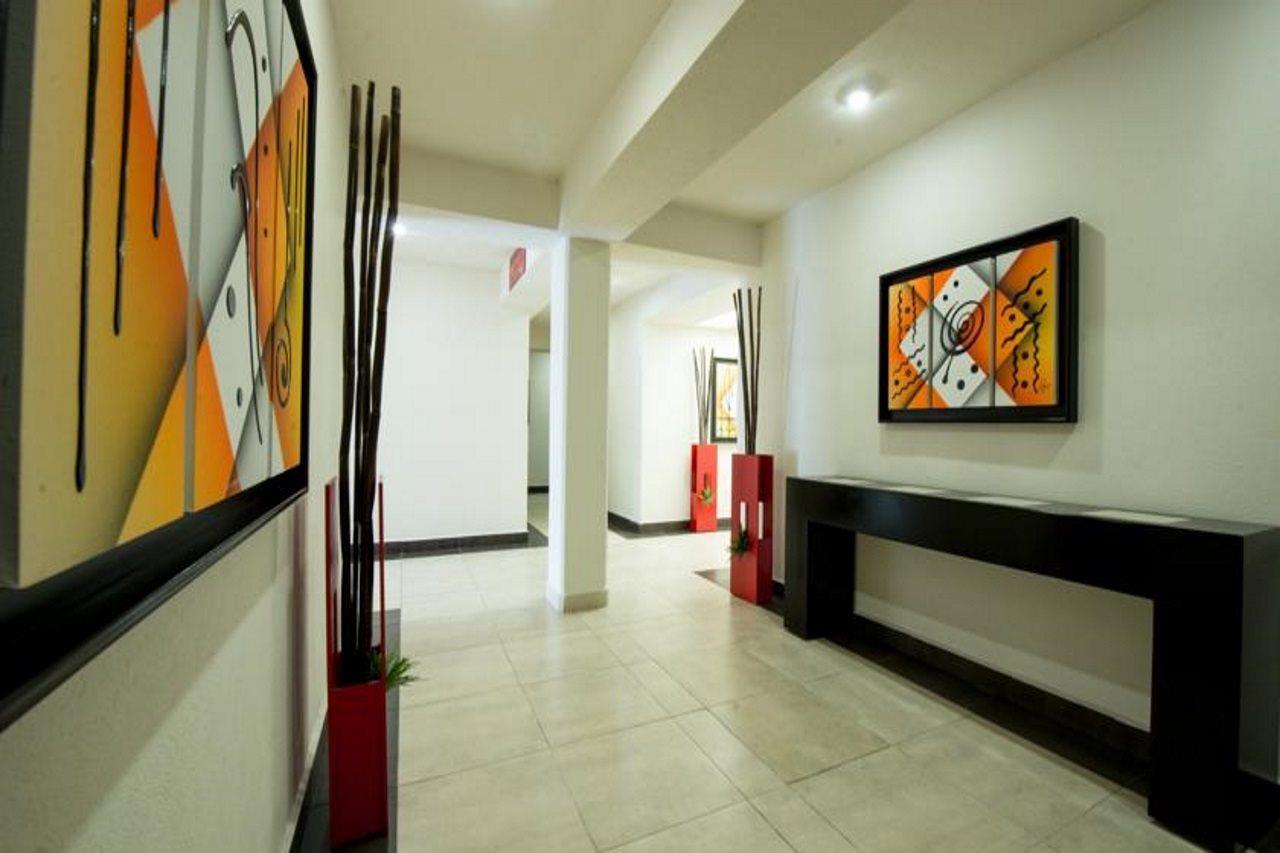 Portonovo Plaza Malecon Hotel