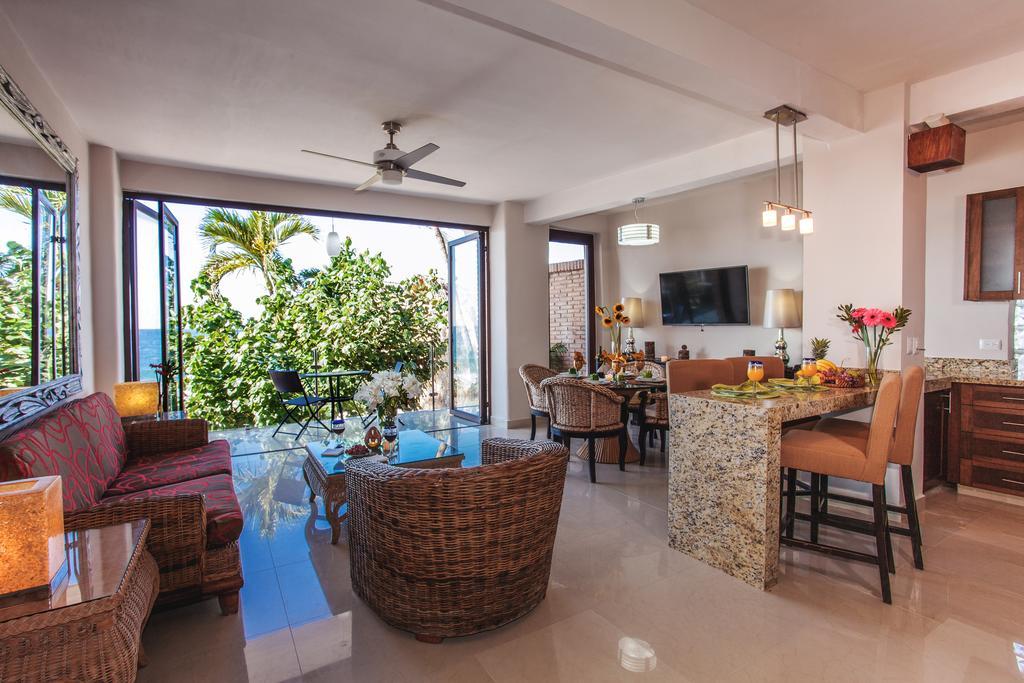Vallarta Shores Apartahotel 4*