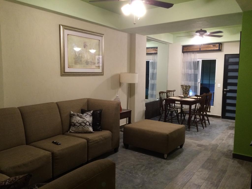 Condominio De Las Brisas Apartment