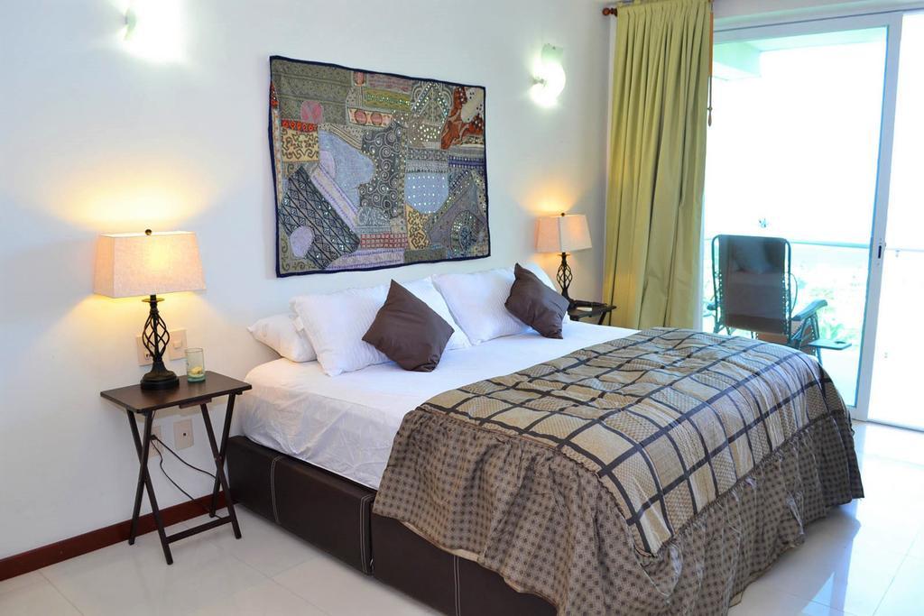 Apartment Torre Diamante 5 *