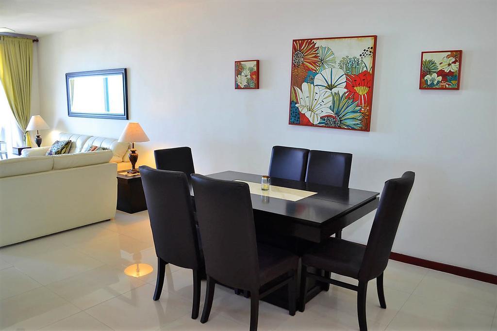 Torre Diamante 5 Apartment