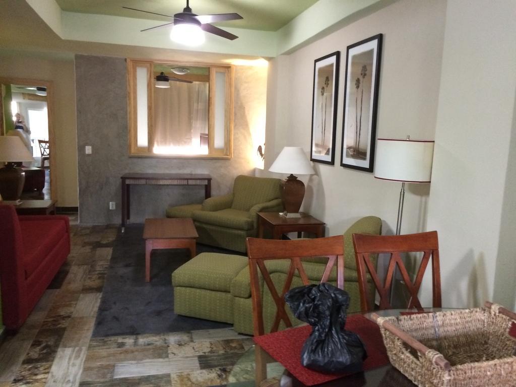 Condominio De Las Brisas Apartment *