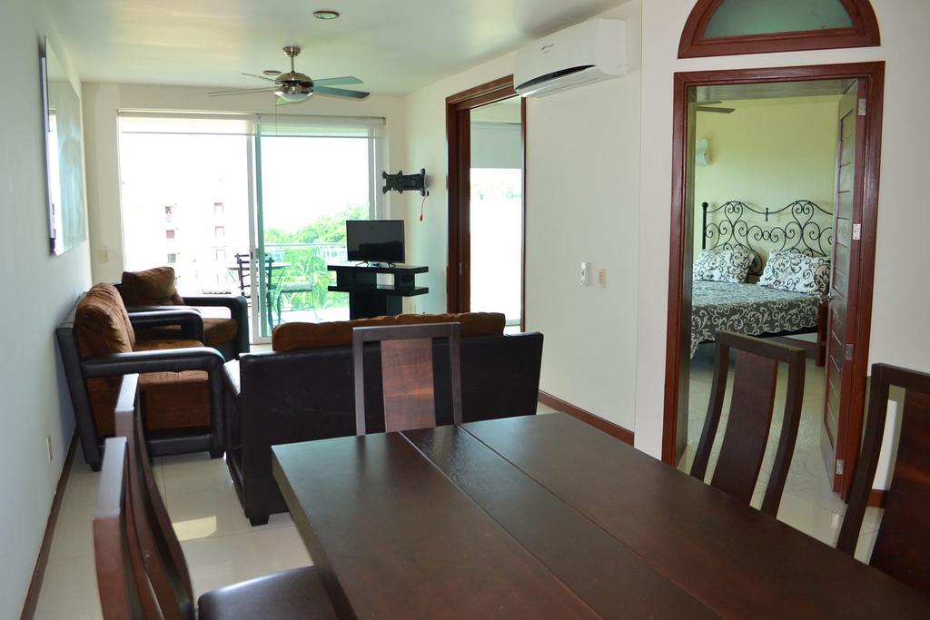 Torre Diamante 5 Apartment